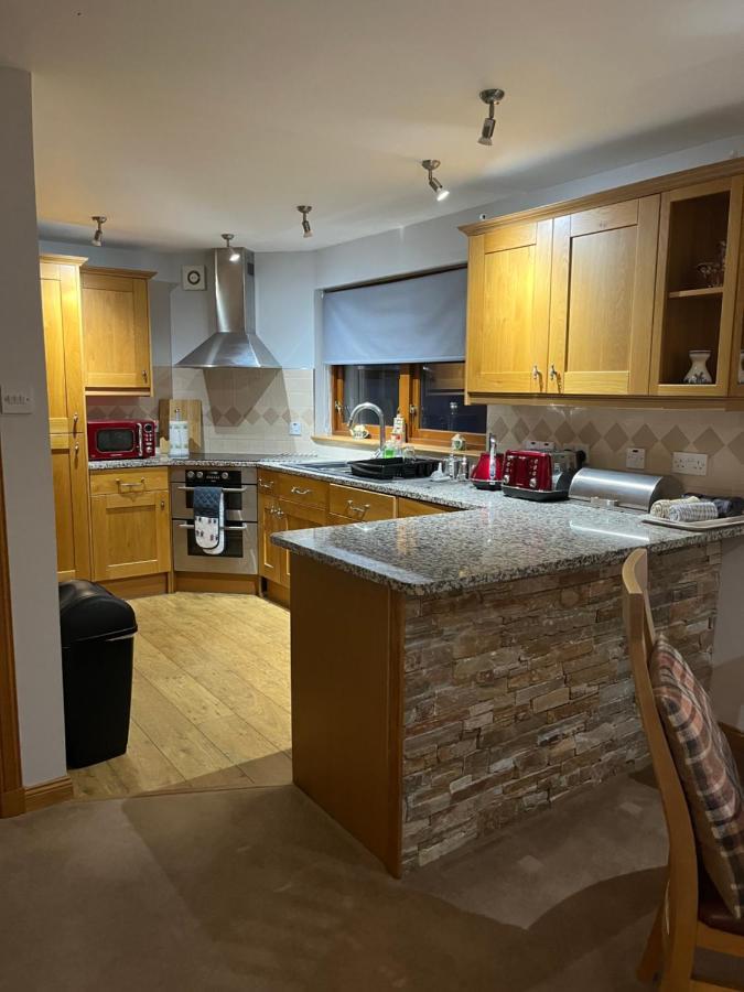 6 Canalside Apartments Fort William Esterno foto